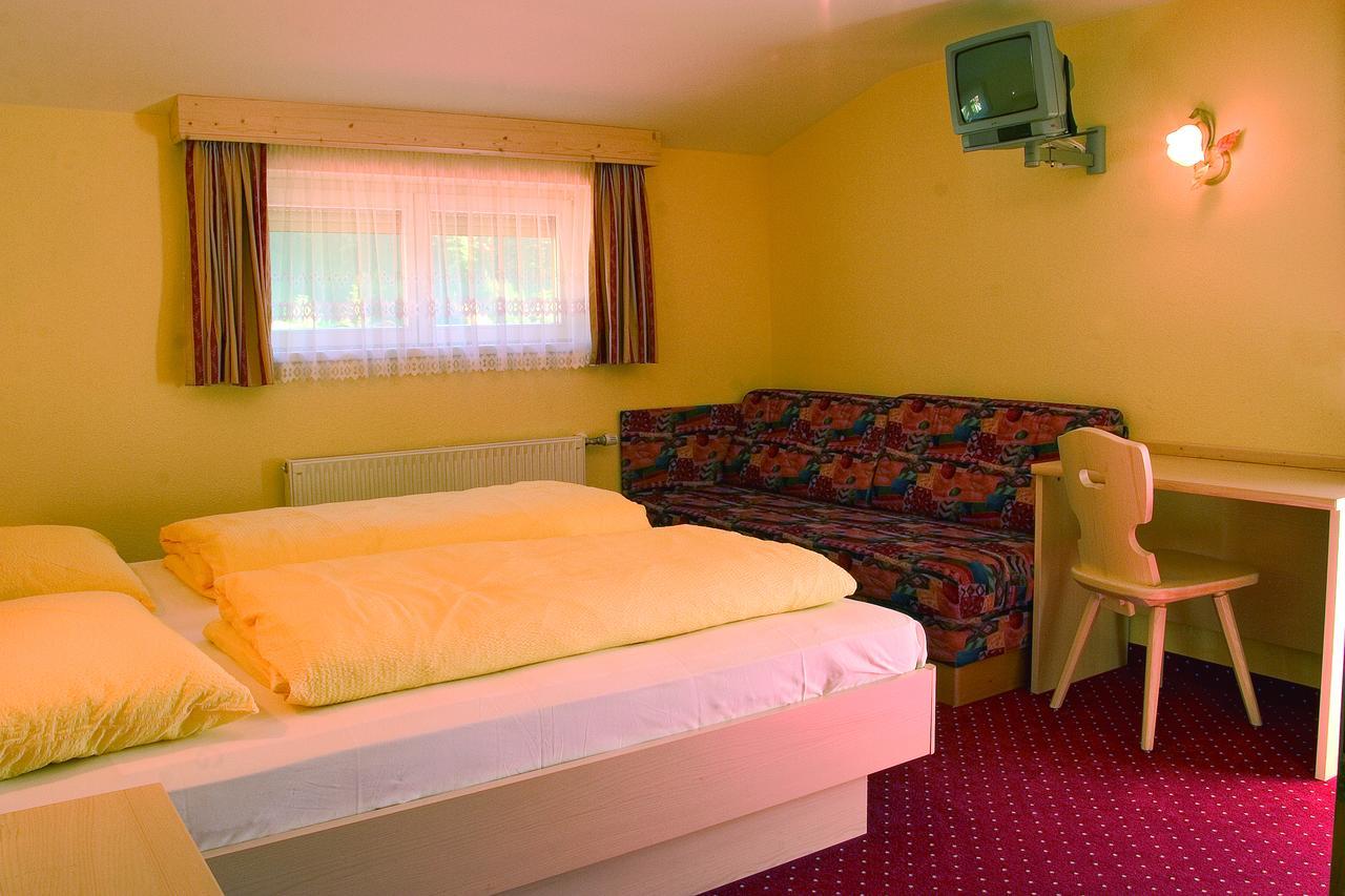 Hotel Bruggerwirt Anterselva di Mezzo Bagian luar foto